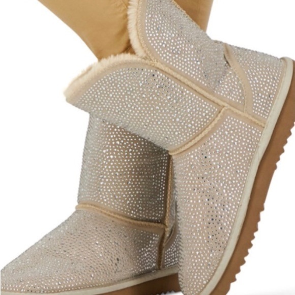 🆕INC Cream Bling pull on Booties